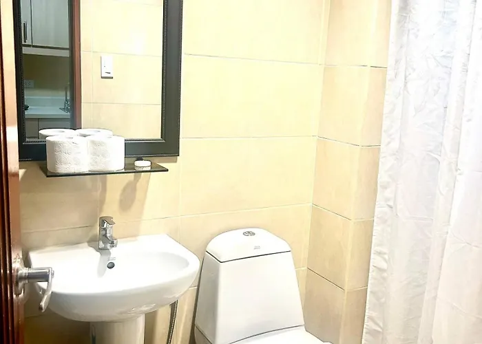 20c Staycation Near Greenbelt 4* Manila